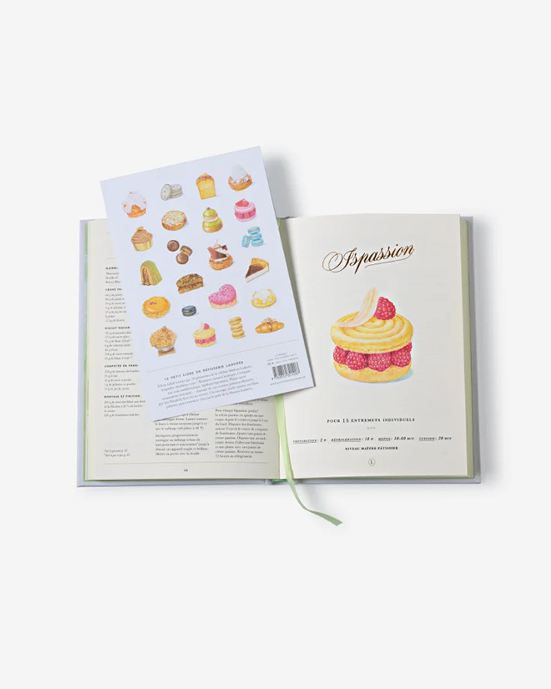 Le Petit Livre de Pâtisserie by Ladurée