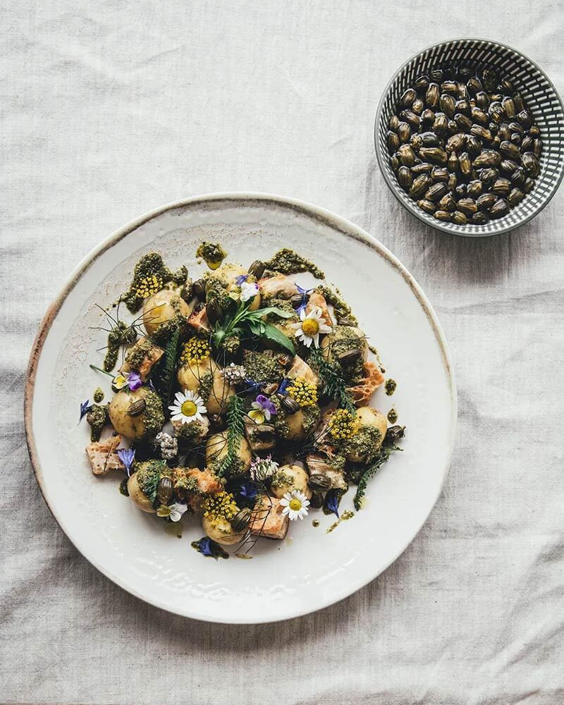 Flowers on a Plate: Delicious Floral Recipes