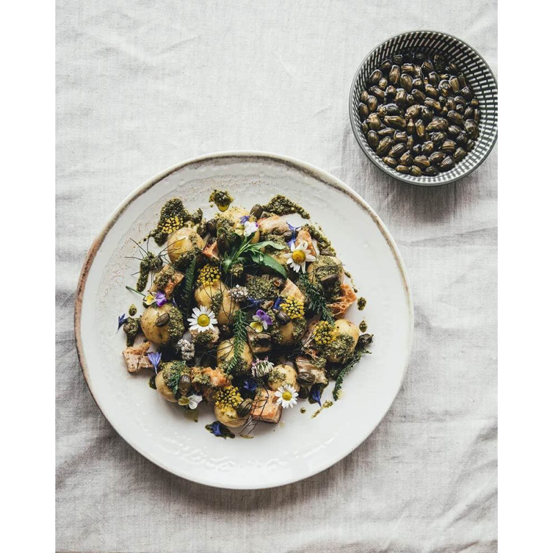 Book Flowers on a Plate: Delicious Floral Recipes