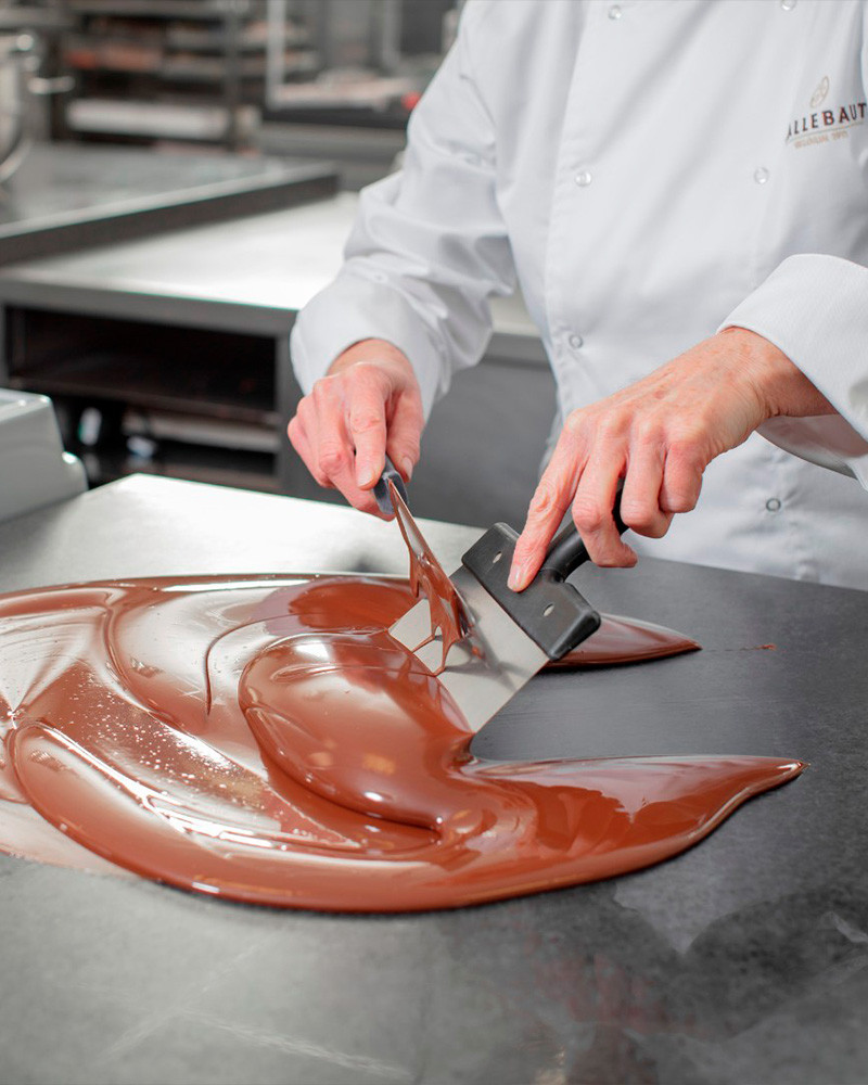 Book The Chocolatier's Shop by Callebaut